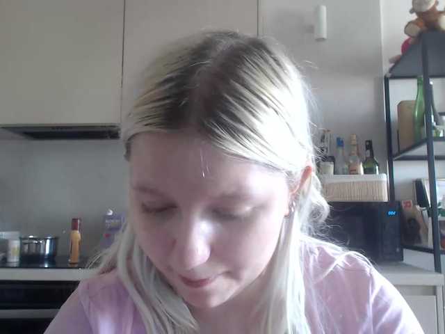 LenaHoney20 live cam on BongaCams