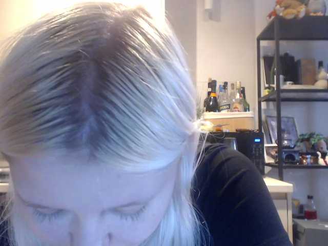 LenaHoney20 live cam on BongaCams
