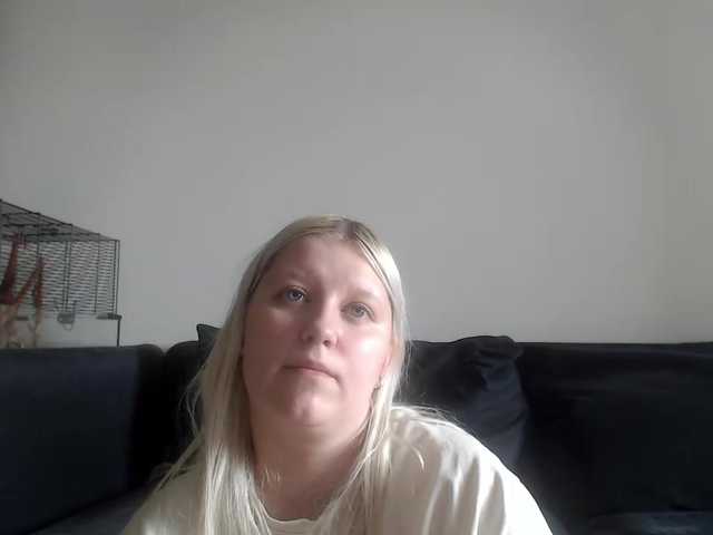 LenaHoney20 live cam on 