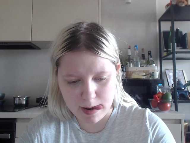 LenaHoney20 live cam on BongaCams