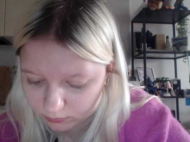 LenaHoney20 live cam on BongaCams