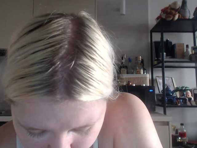 LenaHoney20 live cam on BongaCams