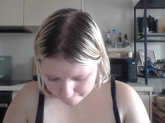 LenaHoney20 live cam on BongaCams