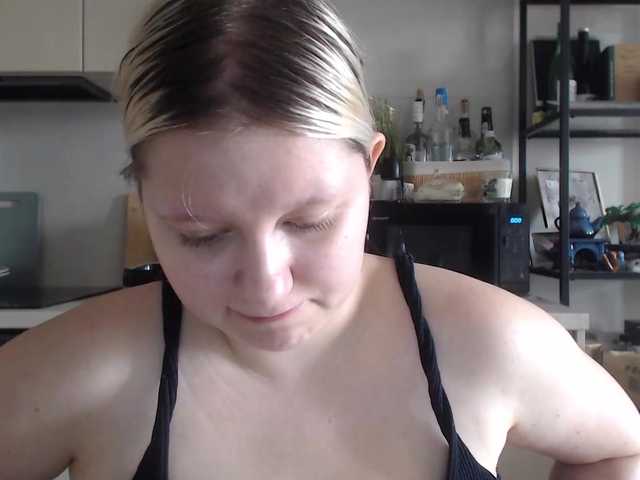LenaHoney20 live cam on BongaCams