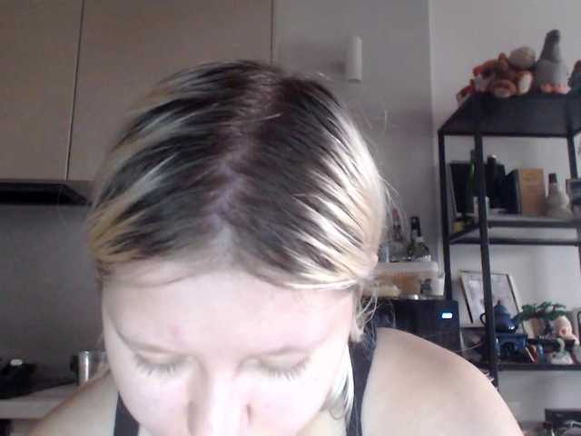 LenaHoney20 live cam on BongaCams
