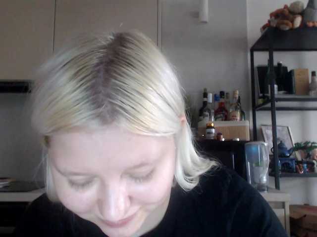 LenaHoney20 live cam on BongaCams