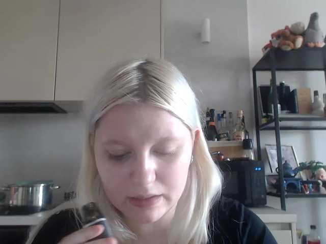LenaHoney20 live cam on BongaCams