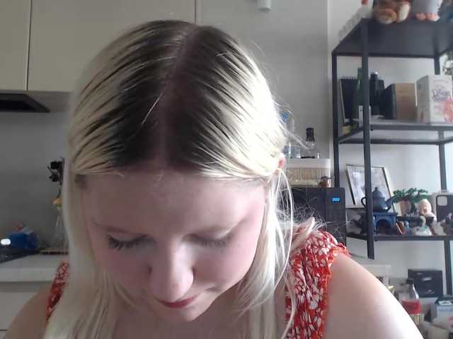 LenaHoney20 live cam on BongaCams