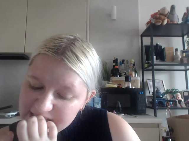 LenaHoney20 live cam on BongaCams