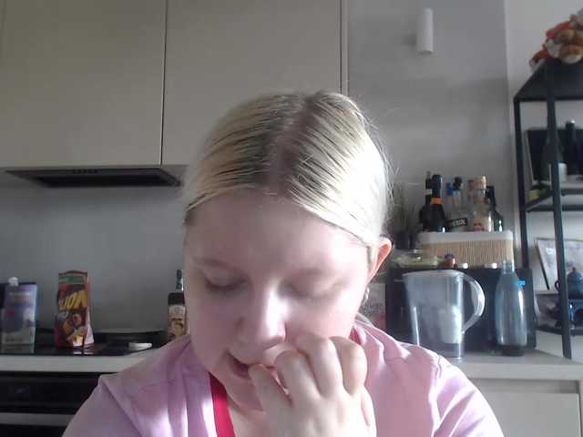 LenaHoney20 live cam on BongaCams