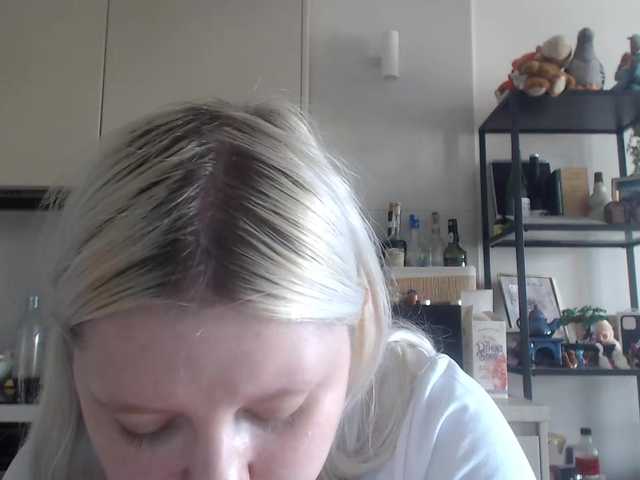 LenaHoney20 live cam on BongaCams