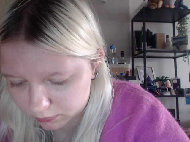 LenaHoney20 live cam on BongaCams