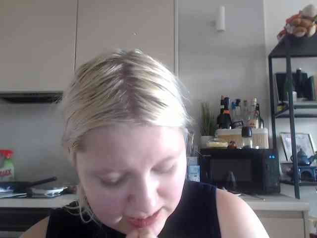 LenaHoney20 webcam