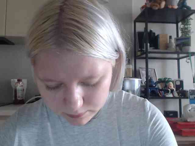 Model: LenaHoney20