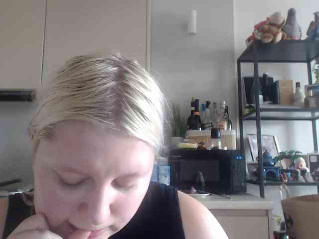 LenaHoney20 webcam