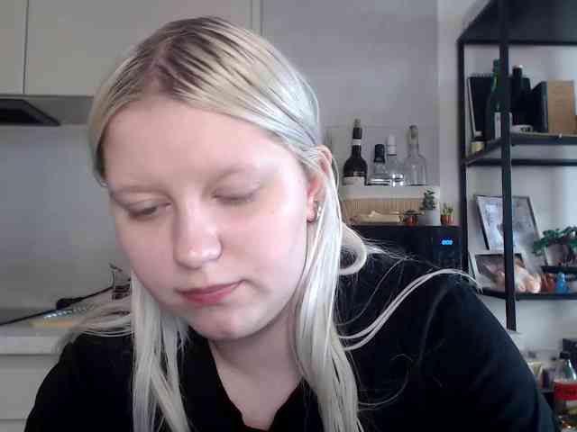 Model: LenaHoney20