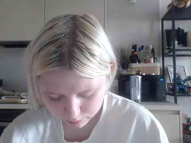 Model: LenaHoney20