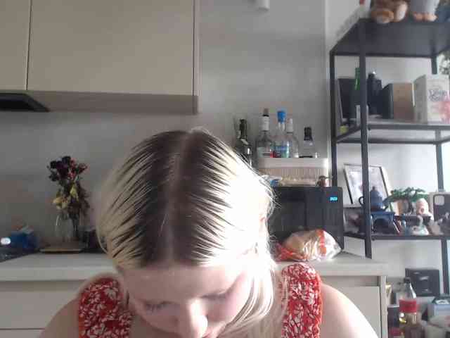 Model: LenaHoney20