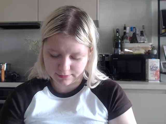 LenaHoney20 webcam