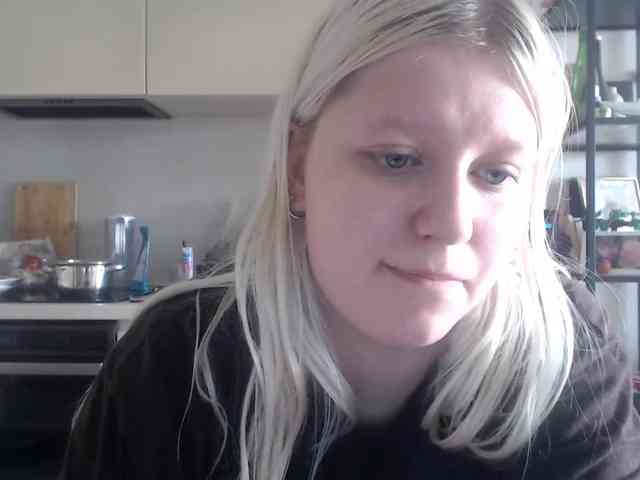 Model: LenaHoney20