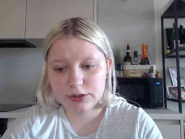 Model: LenaHoney20