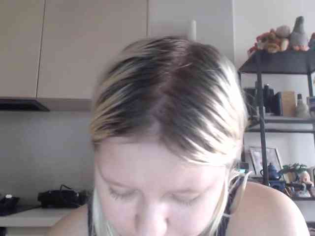 LenaHoney20 webcam