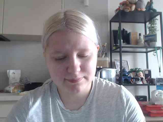 Model: LenaHoney20
