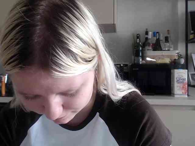 LenaHoney20 webcam