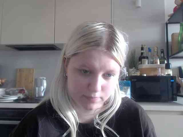Model: LenaHoney20