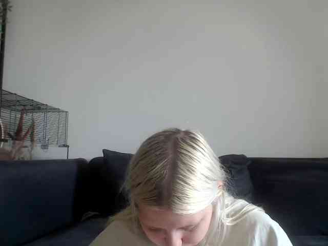 LenaHoney20 webcam