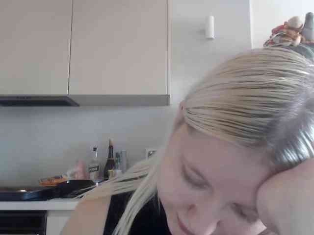 LenaHoney20 webcam