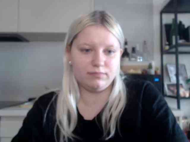 Model: LenaHoney20