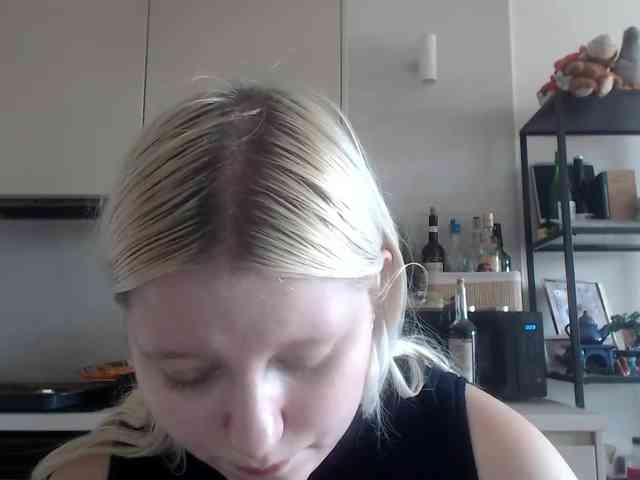 LenaHoney20 webcam