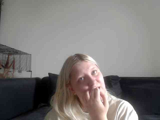 LenaHoney20 webcam