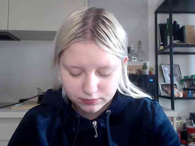 Model: LenaHoney20