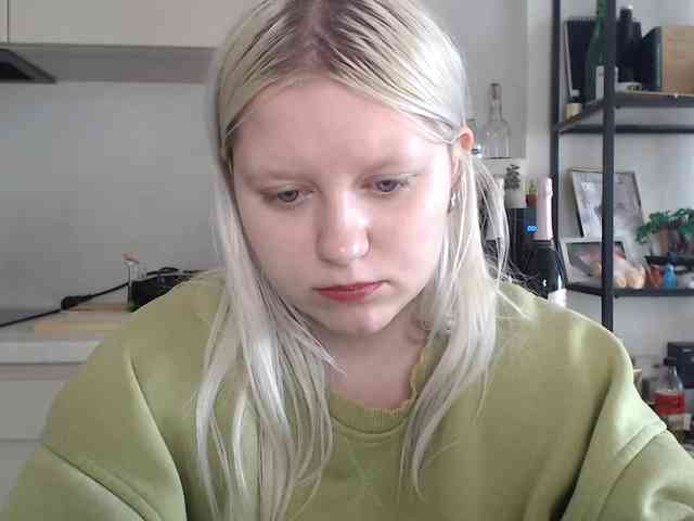 Model: LenaHoney20