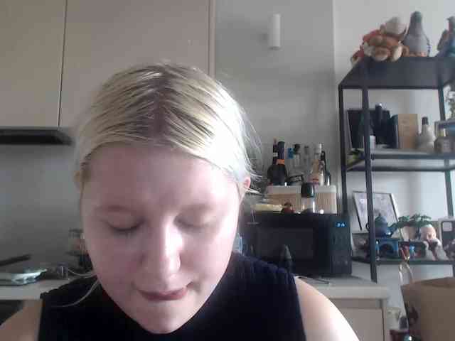 LenaHoney20 webcam