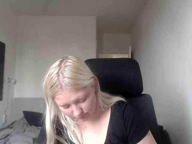 LenaHoney20 webcam