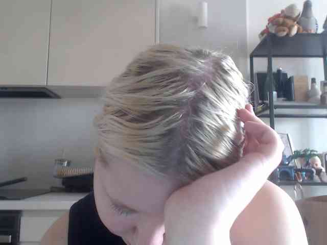 Model: LenaHoney20
