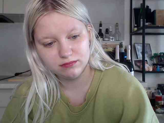 Model: LenaHoney20