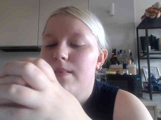 LenaHoney20 webcam