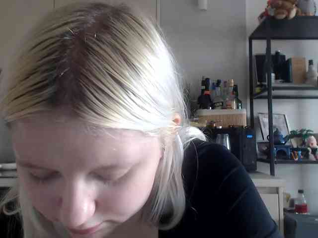 Model: LenaHoney20