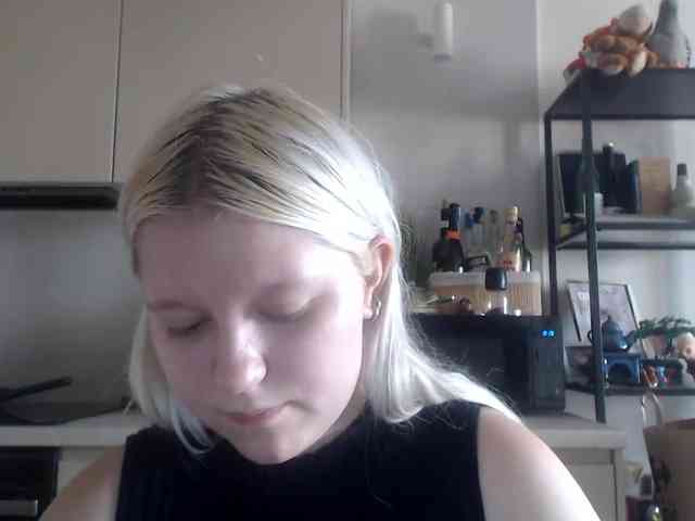 Model: LenaHoney20