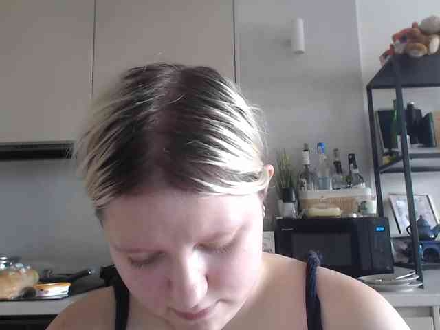 Model: LenaHoney20