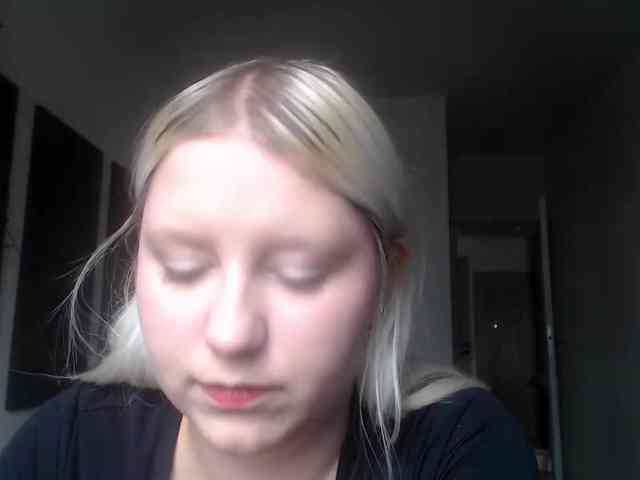 Model: LenaHoney20