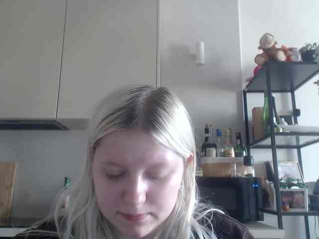 Model: LenaHoney20