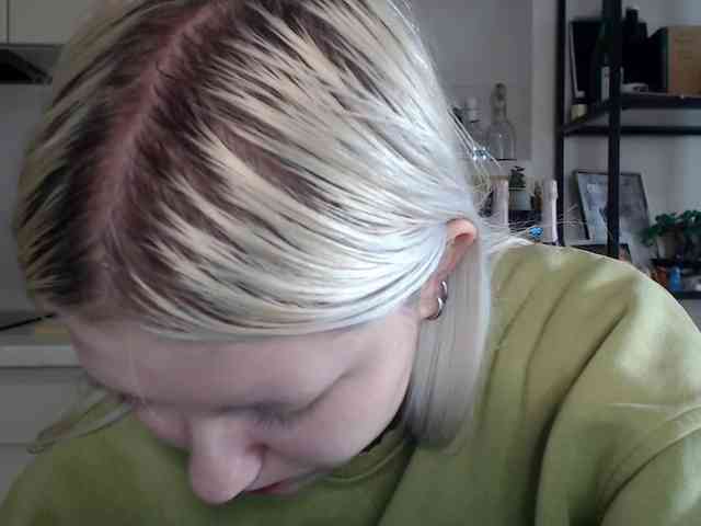 Model: LenaHoney20