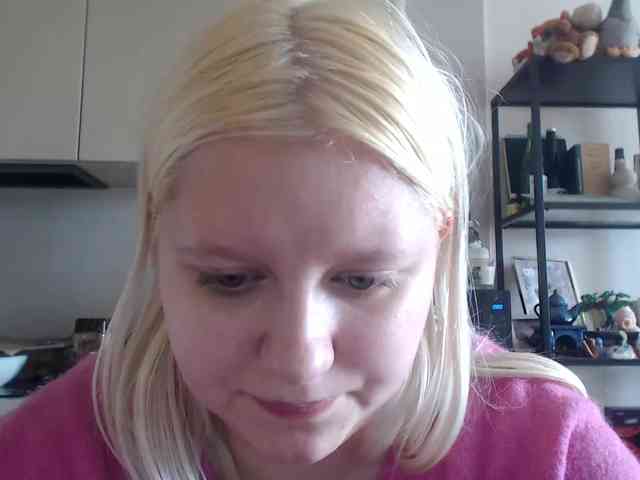 Model: LenaHoney20