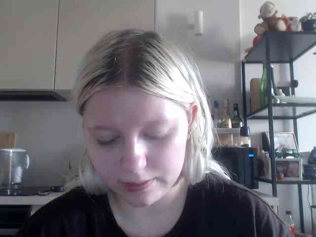 Model: LenaHoney20