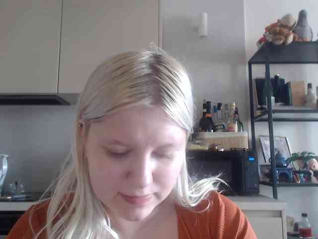 Model: LenaHoney20